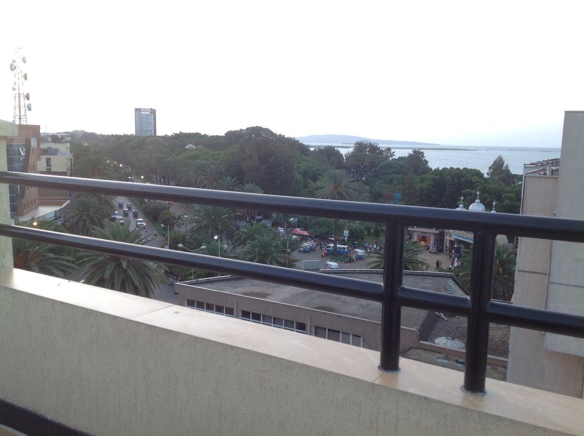 Palm Palace Hotel บาเฮอร์ดาร์ ภายนอก รูปภาพ