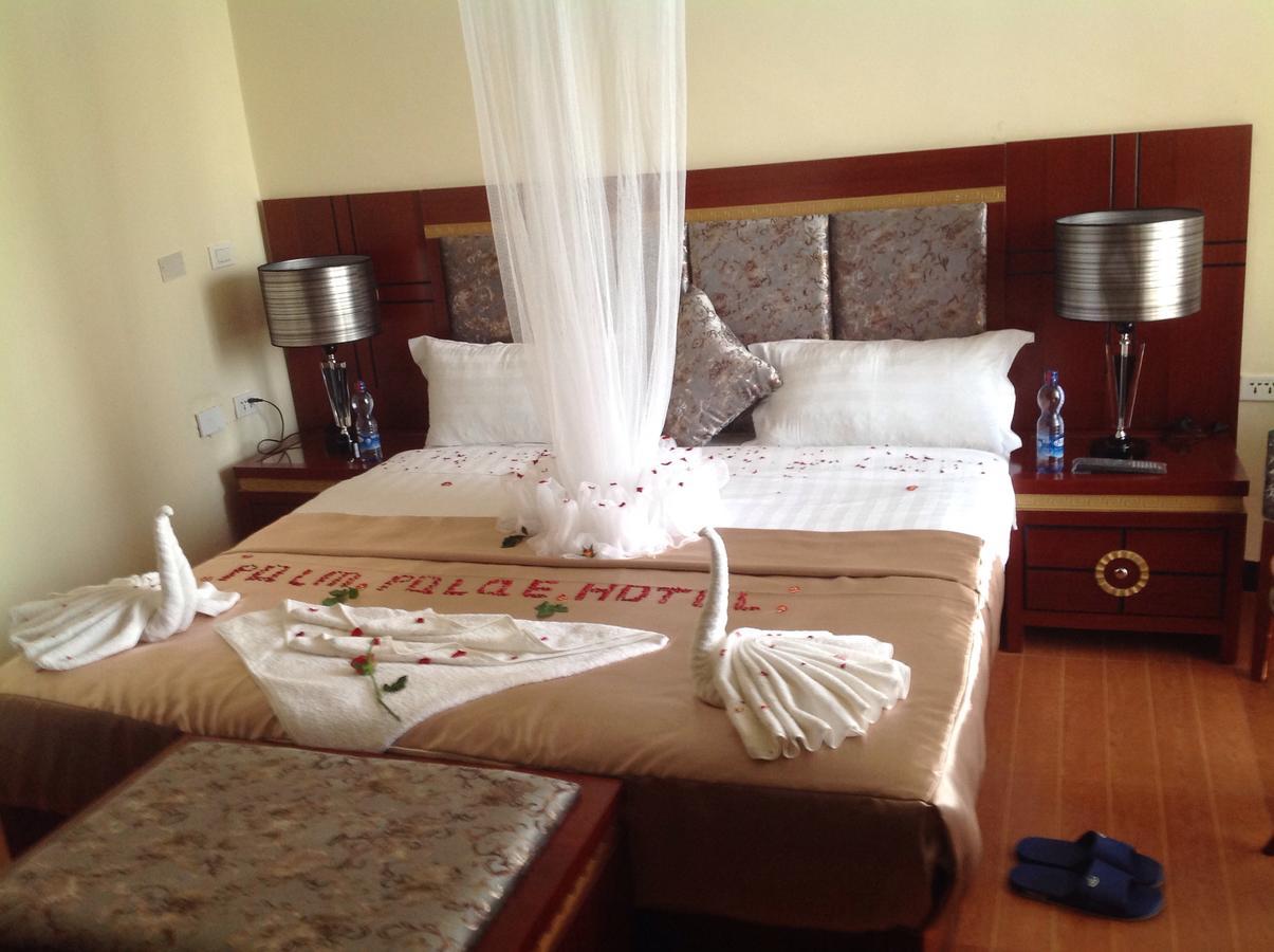 Palm Palace Hotel บาเฮอร์ดาร์ ภายนอก รูปภาพ