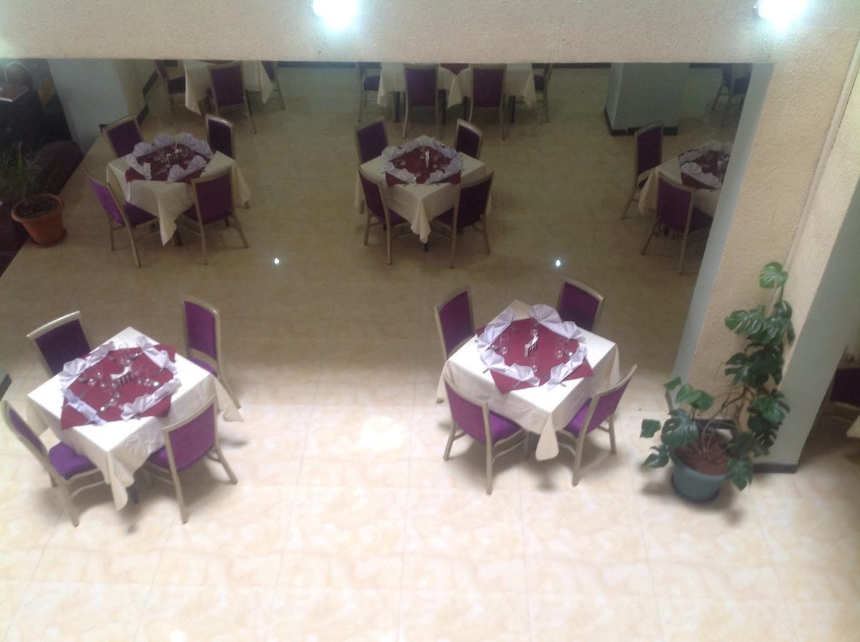 Palm Palace Hotel บาเฮอร์ดาร์ ภายนอก รูปภาพ